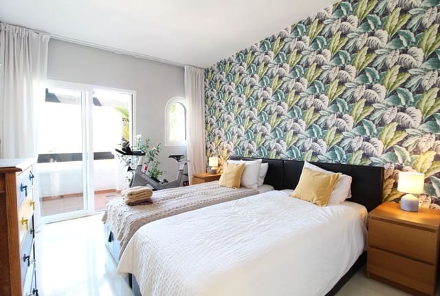 3 soverom Hus til salgs i Marbella med svømmebasseng garasje - € 560 000 (Ref: 8671394)