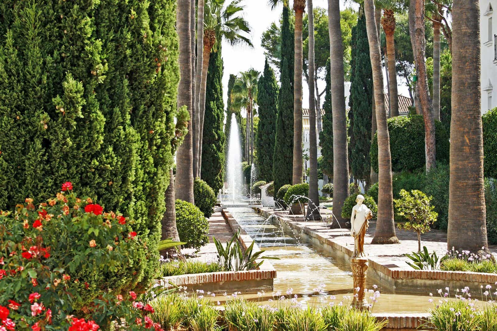 2 slaapkamer Appartement te koop in Estepona met zwembad garage - € 490.000 (Ref: 8688500)