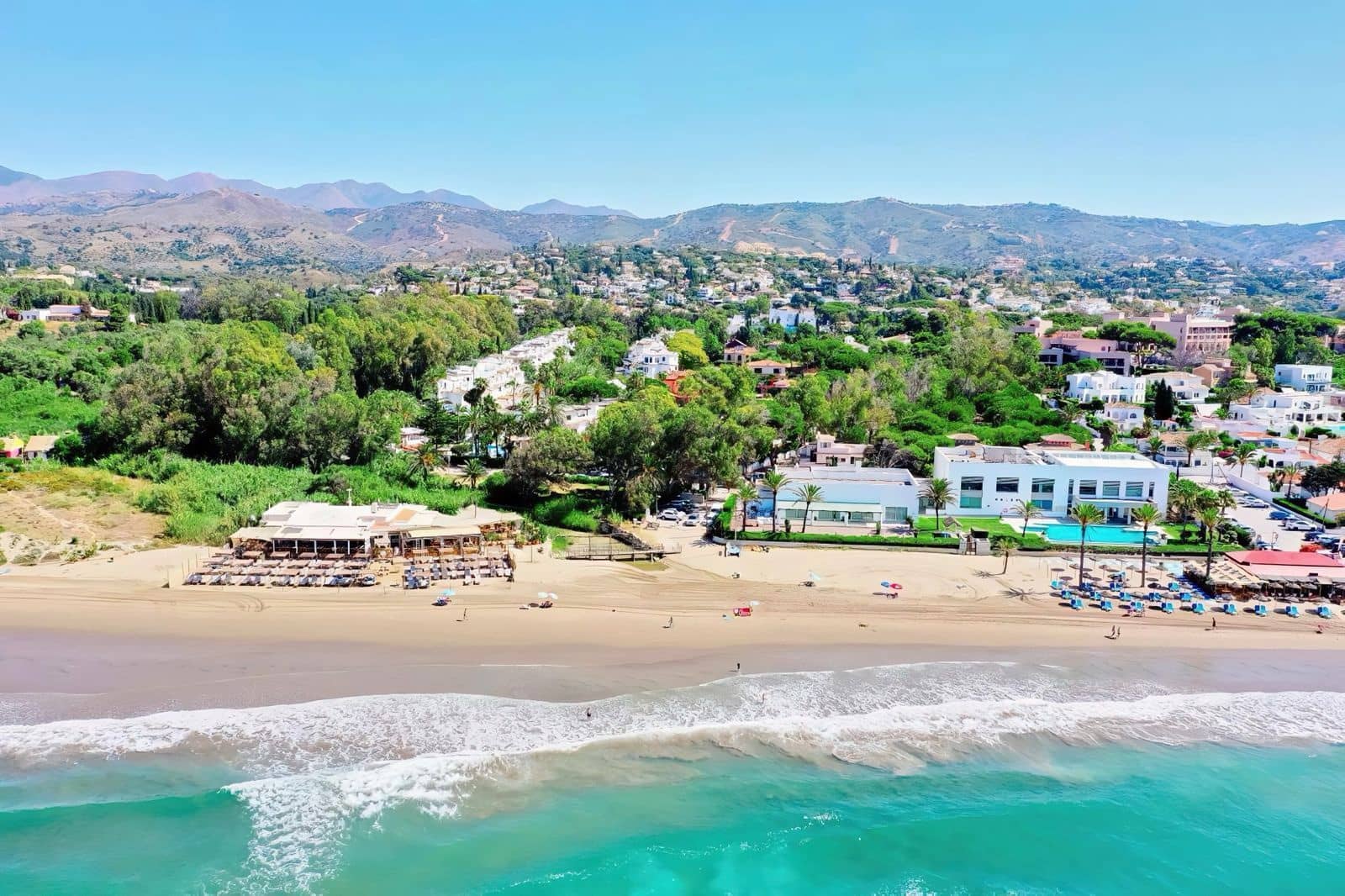 2 slaapkamer Strandappartement te koop in Elviria met zwembad garage - € 519.000 (Ref: 8690408)