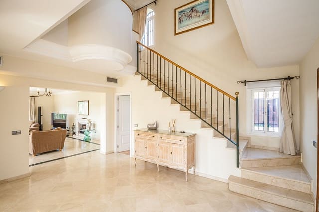 5 soveværelse Villa til salg i Elviria, Marbella med swimmingpool garage - € 1.295.000 (Ref: 8690410)