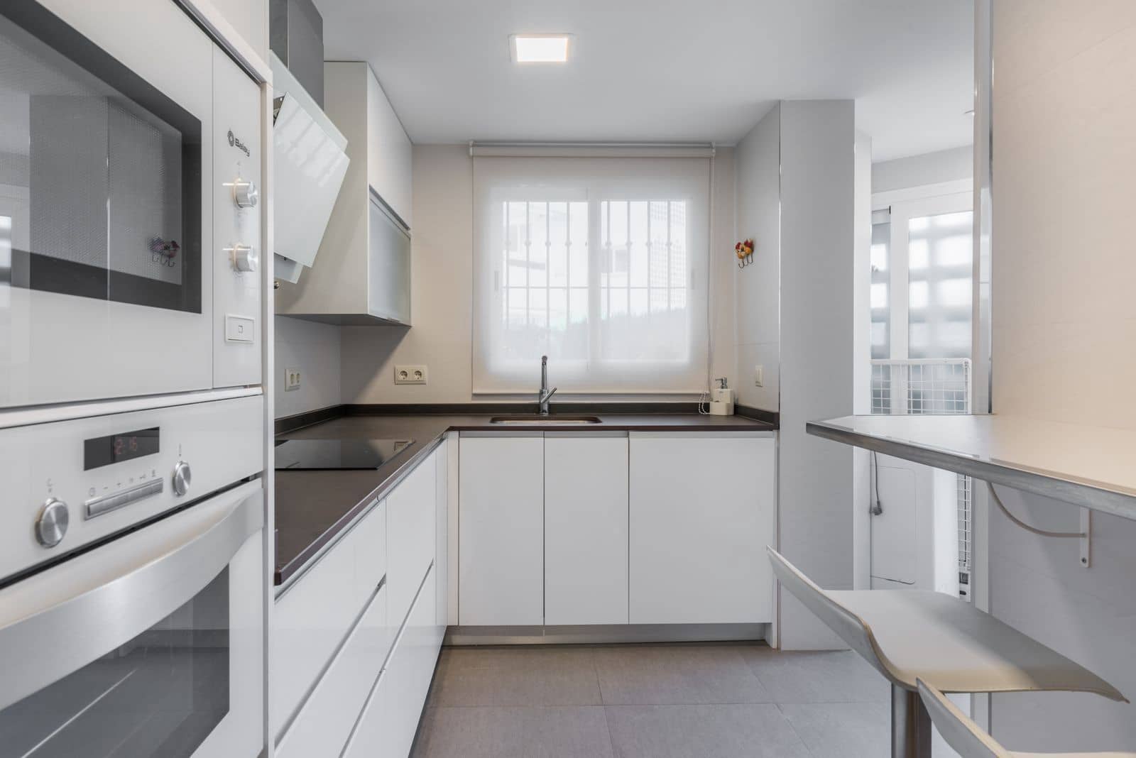 2 slaapkamer Appartement te koop in Marbella met zwembad garage - € 445.000 (Ref: 8690432)