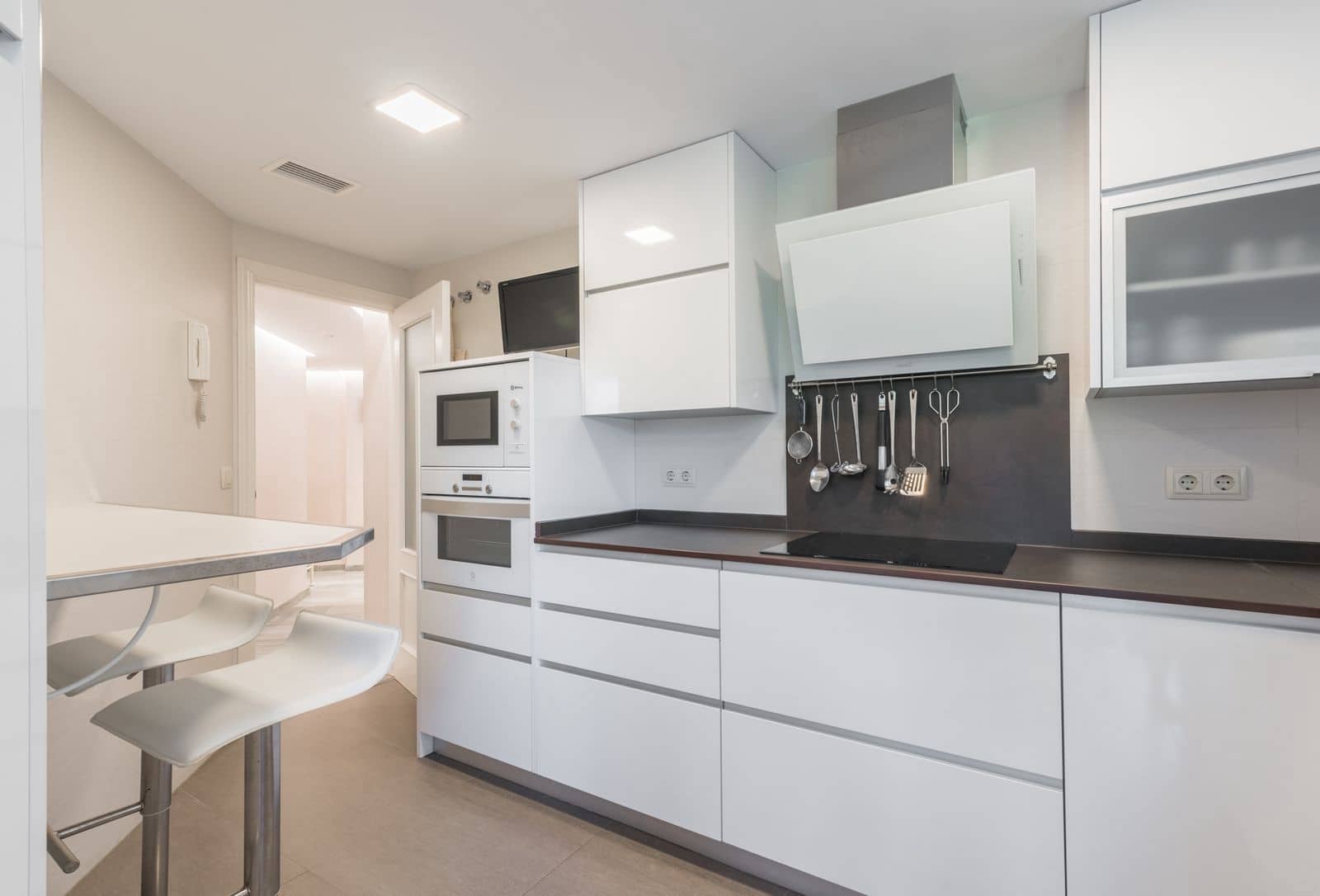 2 slaapkamer Appartement te koop in Marbella met zwembad garage - € 445.000 (Ref: 8690432)