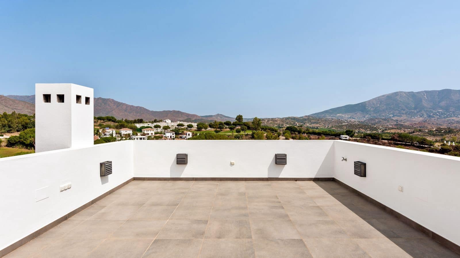 4 soveværelse Villa til salg i La Cala Golf med swimmingpool garage - € 1.425.000 (Ref: 8695866)