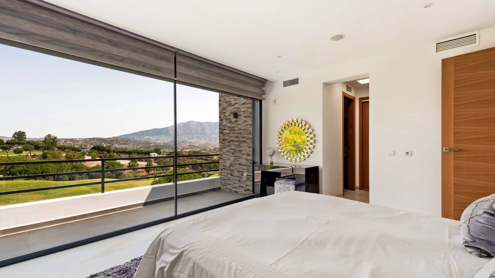 4 soveværelse Villa til salg i La Cala Golf med swimmingpool garage - € 1.425.000 (Ref: 8695866)