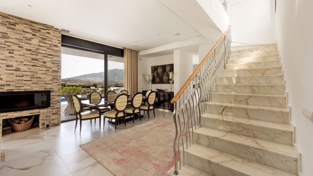 4 soverom Villa til salgs i La Cala Golf, Mijas med svømmebasseng garasje - € 1 425 000 (Ref: 8695866)