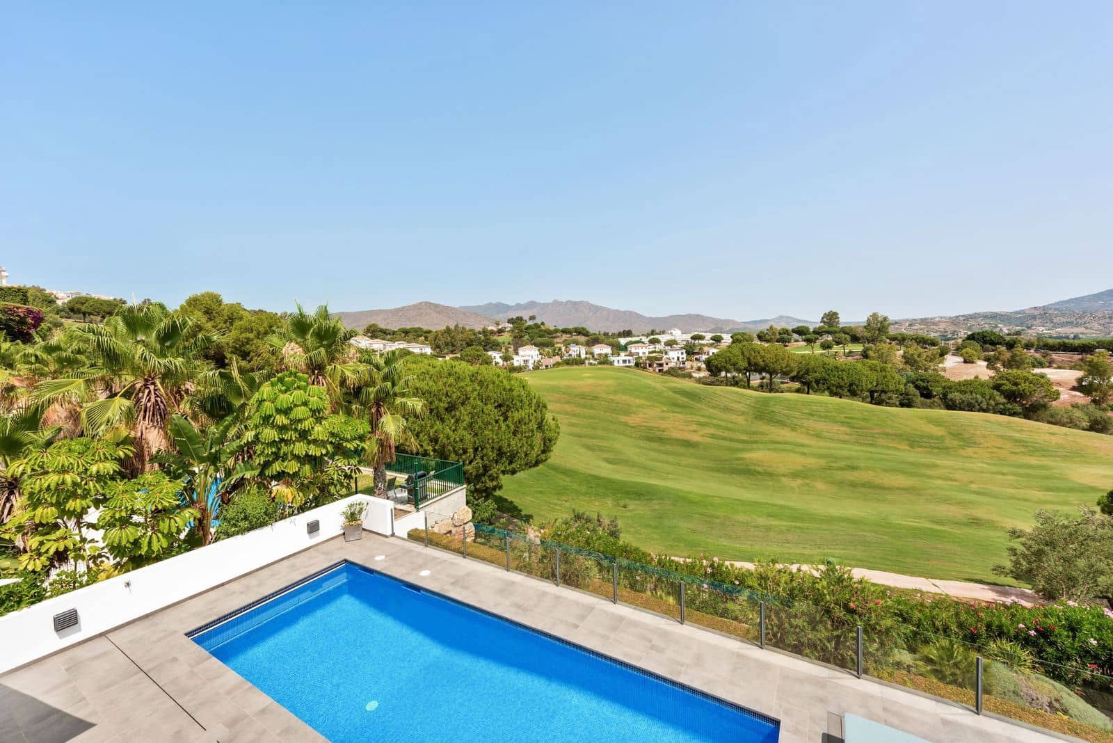 4 soveværelse Villa til salg i La Cala Golf med swimmingpool garage - € 1.425.000 (Ref: 8695866)