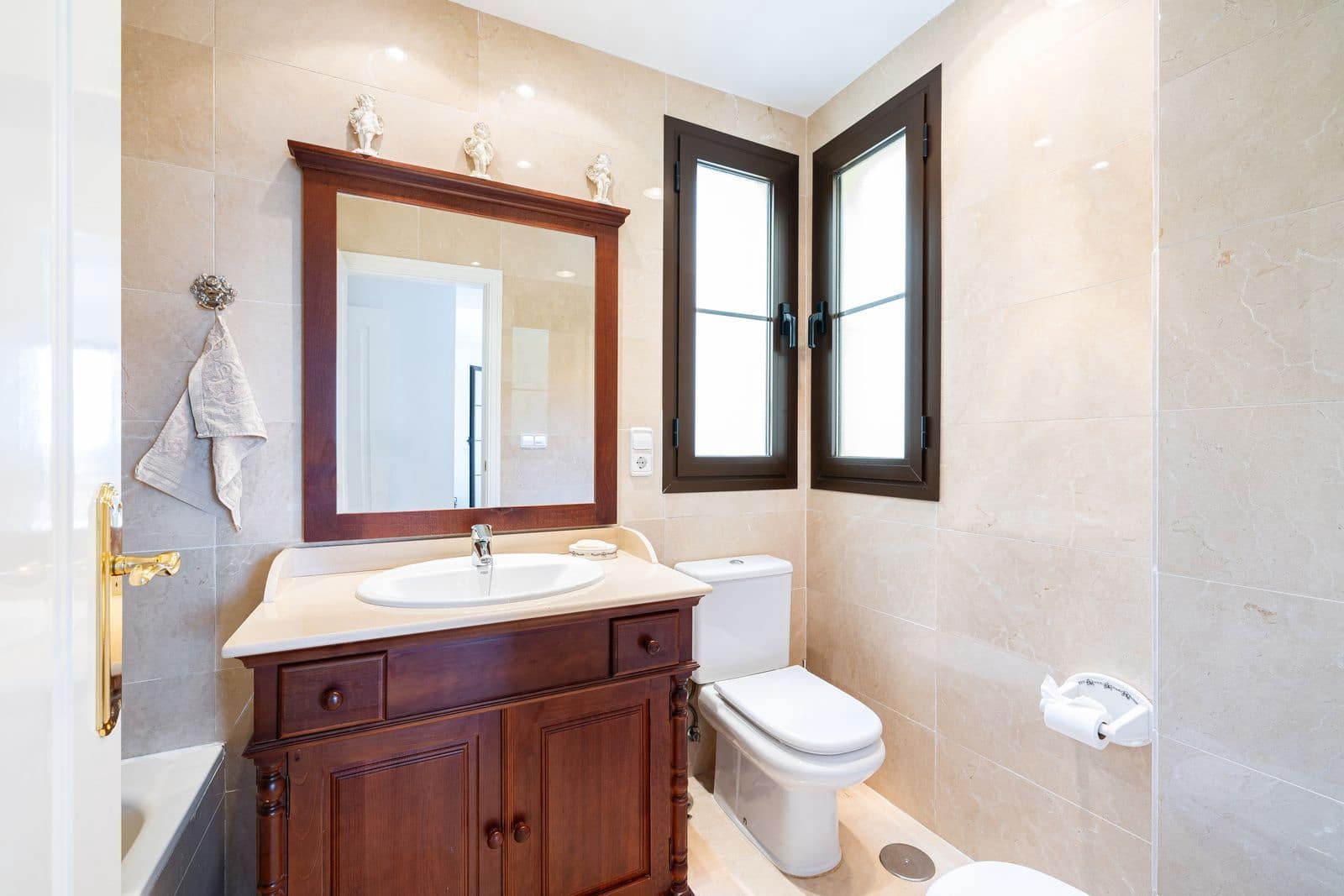 3 soveværelse Lejlighed til salg i Los Arqueros med swimmingpool garage - € 475.000 (Ref: 8695881)