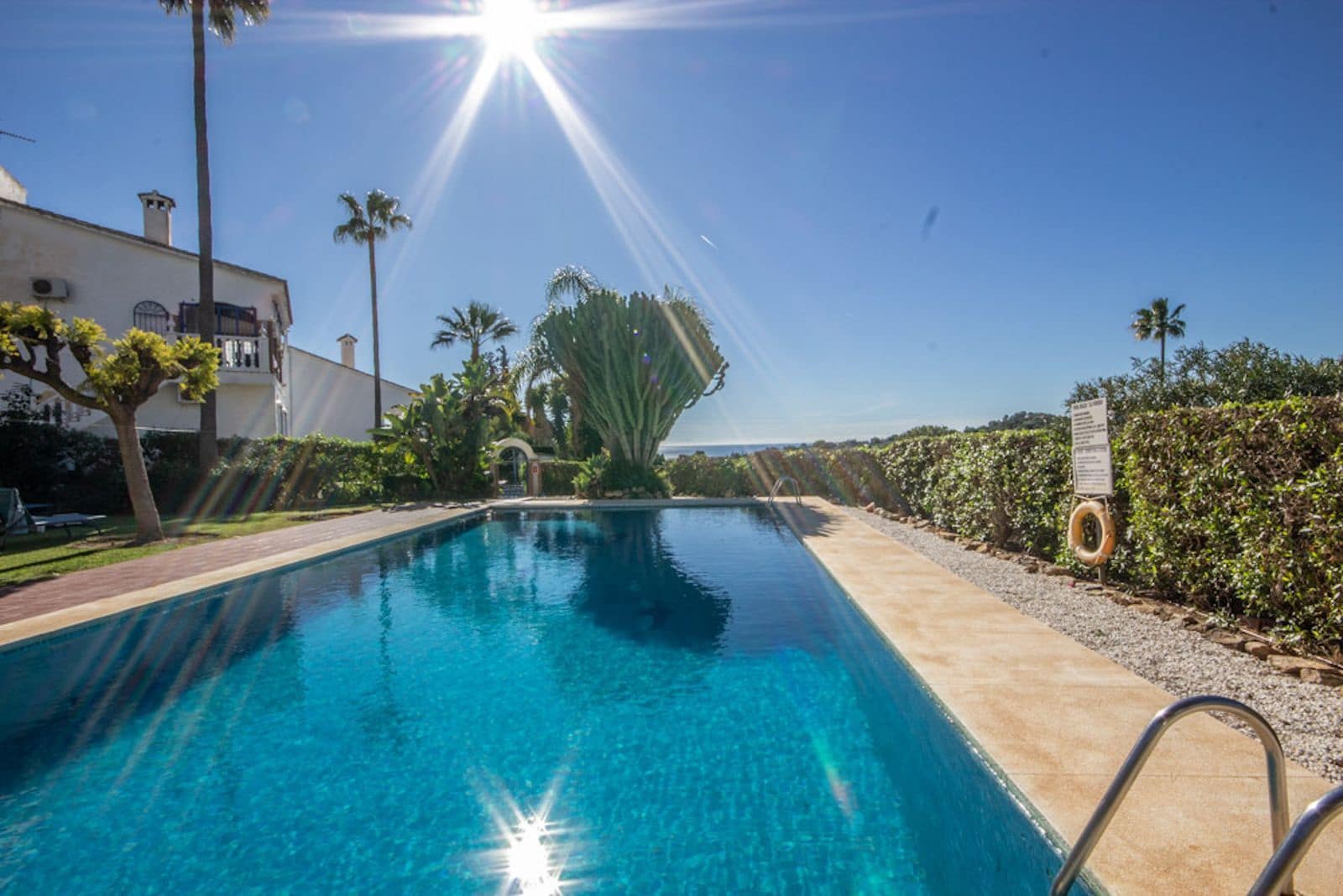 3 soveværelse Villa til salg i Calahonda med swimmingpool garage - € 780.000 (Ref: 8734727)