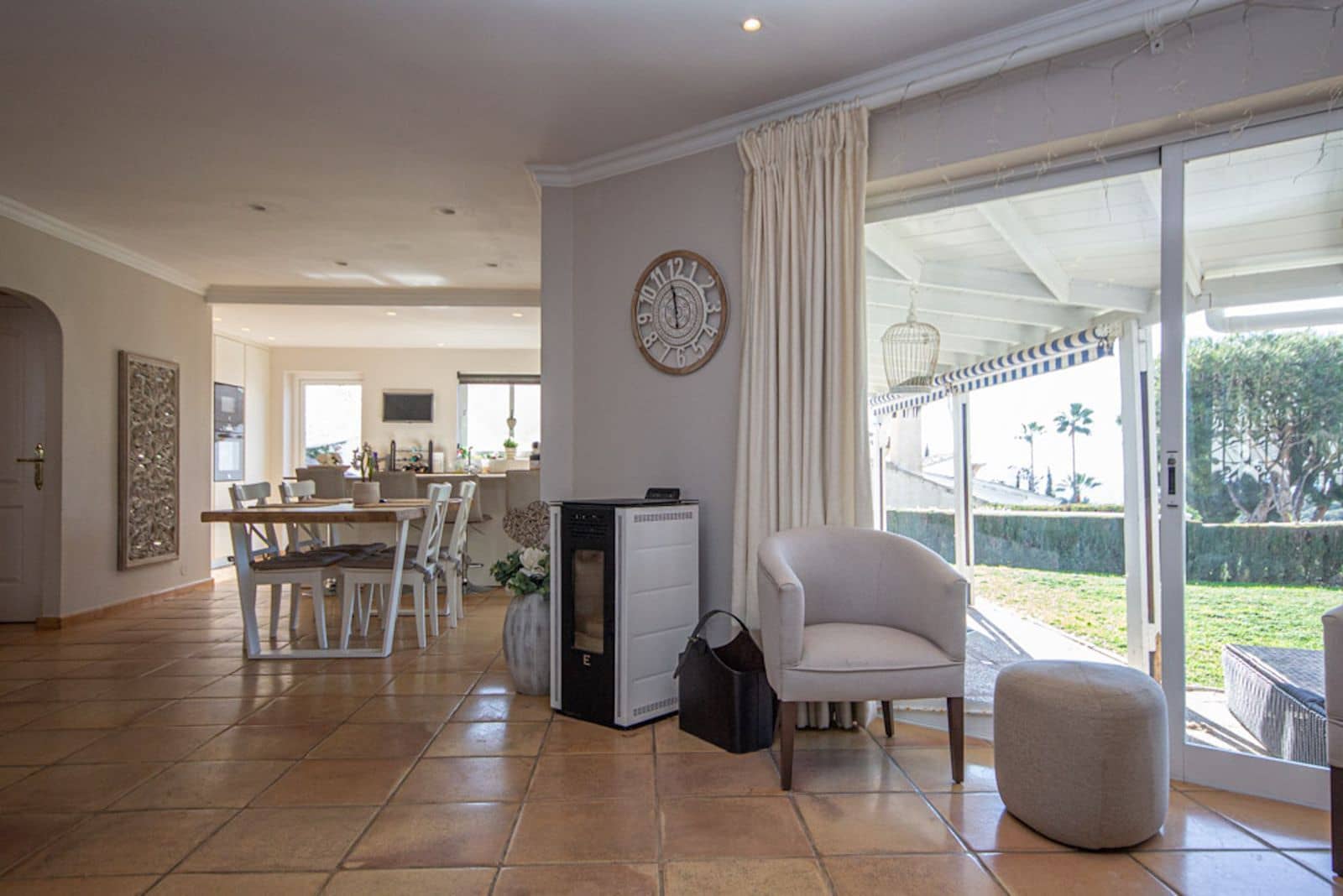 3 soveværelse Villa til salg i Calahonda med swimmingpool garage - € 780.000 (Ref: 8734727)