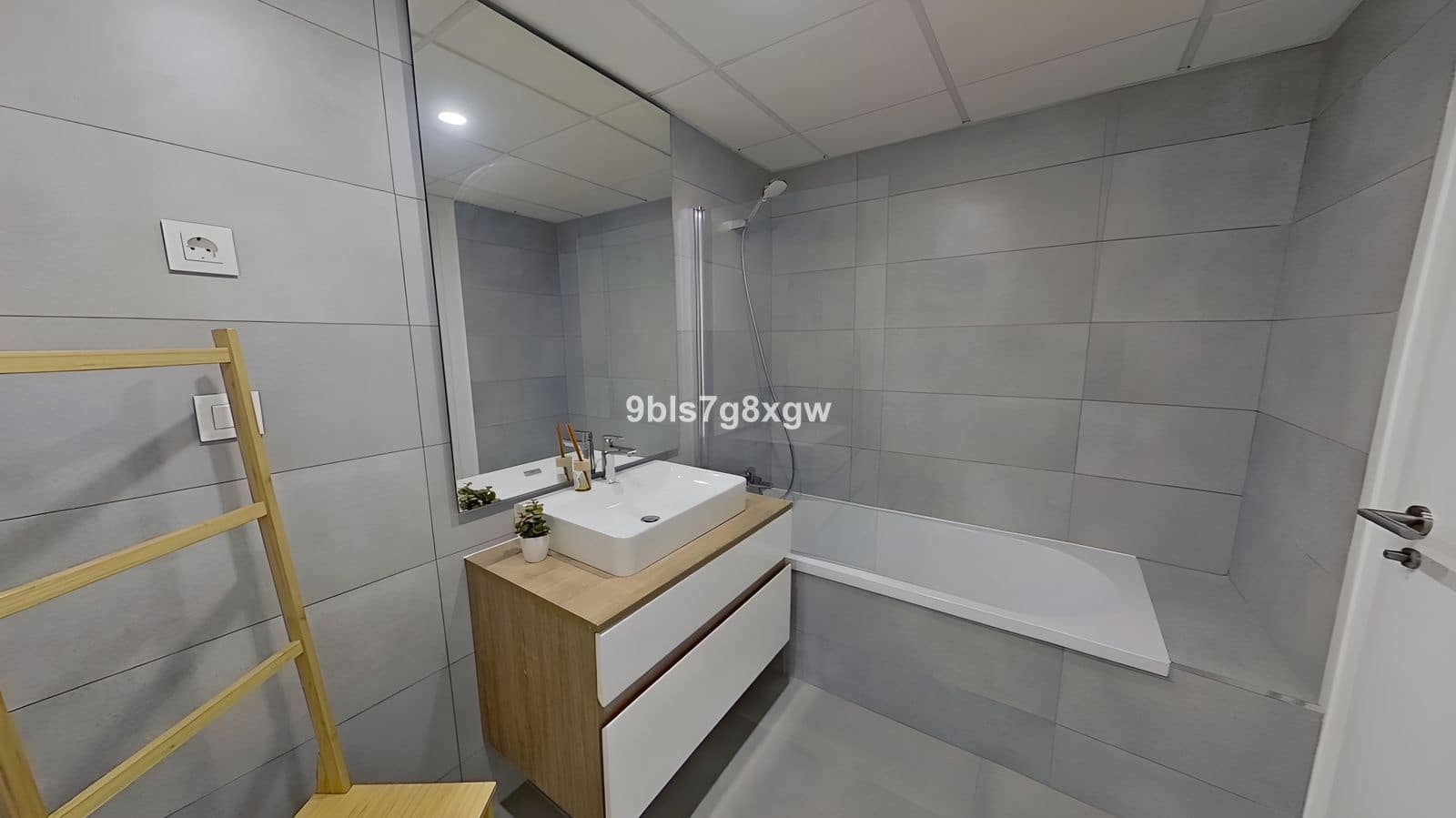 3 soveværelse Penthouse til salg i New Golden Mile med swimmingpool garage - € 665.000 (Ref: 8742726)