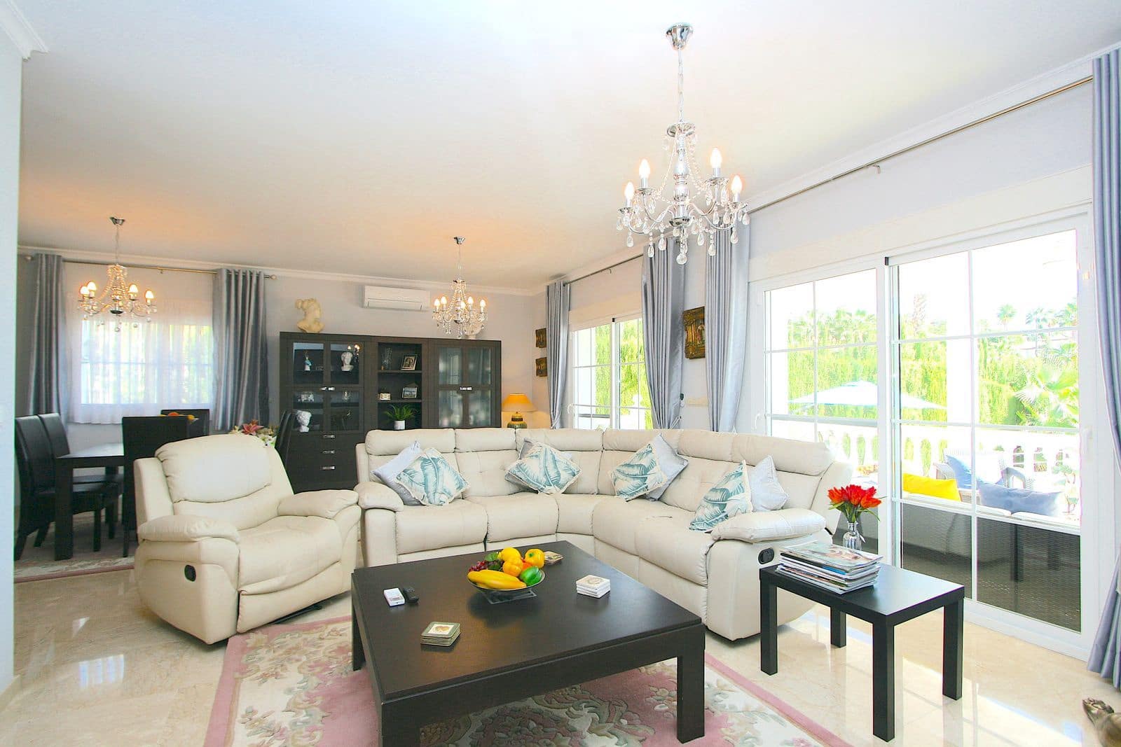 5 soverom Villa til salgs i Mijas Golf med svømmebasseng garasje - € 1 195 000 (Ref: 8744657)