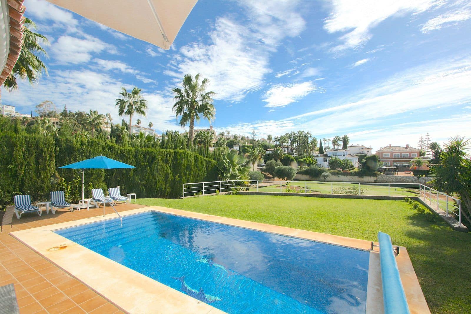 5 soverom Villa til salgs i Mijas Golf med svømmebasseng garasje - € 1 195 000 (Ref: 8744657)