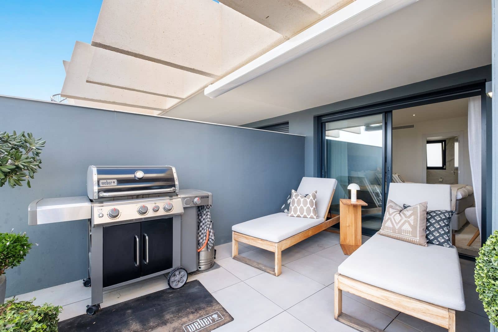 3 chambre Penthouse à vendre à Estepona avec piscine garage - 629 000 € (Ref: 8744661)