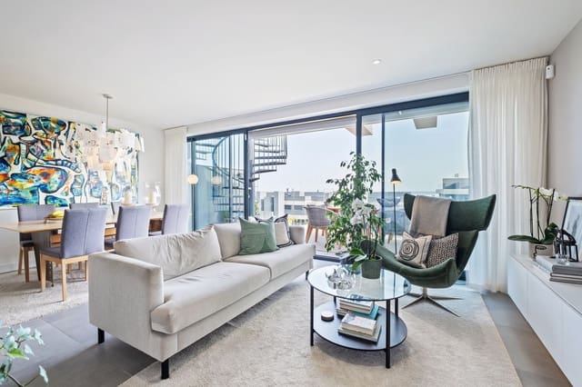 3 chambre Penthouse à vendre à Estepona avec piscine garage - 629 000 € (Ref: 8744661)