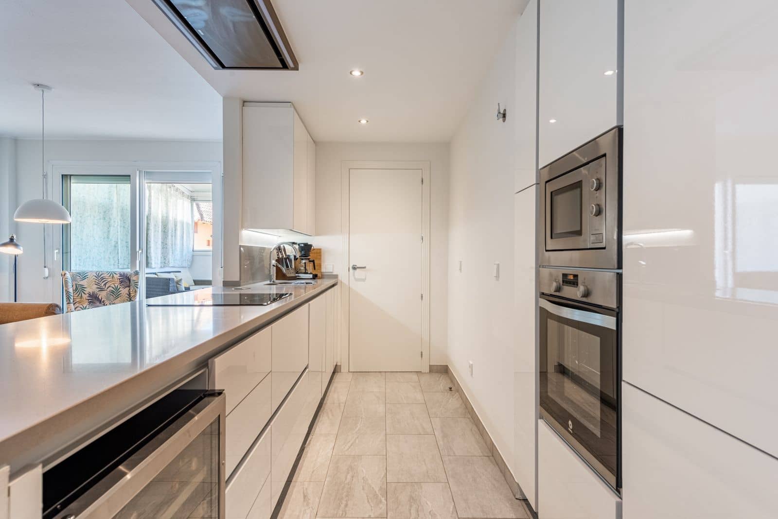 2 soverom Penthouse til salgs i Nueva Andalucia med svømmebasseng garasje - € 435 000 (Ref: 8744724)