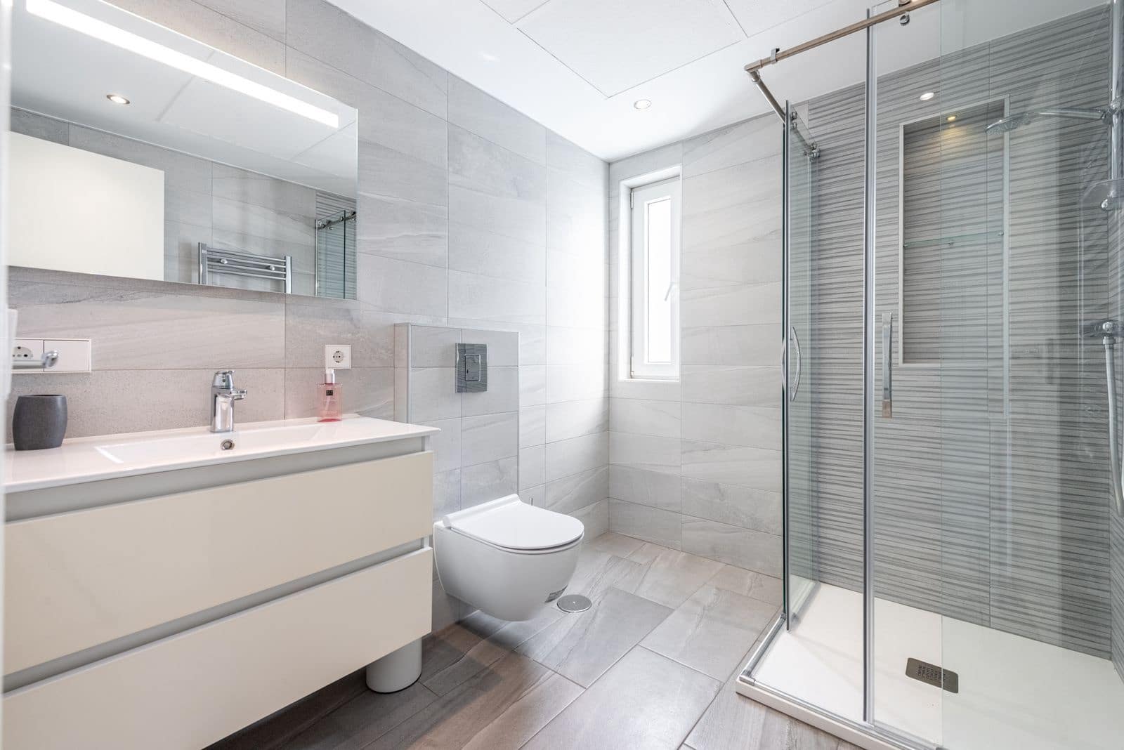 2 soverom Penthouse til salgs i Nueva Andalucia med svømmebasseng garasje - € 435 000 (Ref: 8744724)