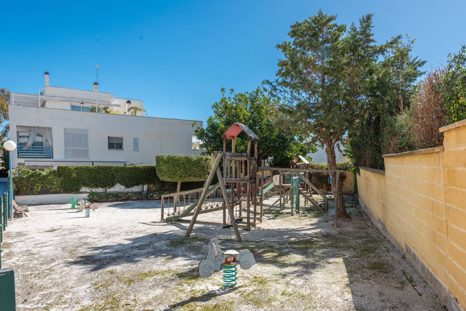 2 soverom Penthouse til salgs i Nueva Andalucia med svømmebasseng garasje - € 435 000 (Ref: 8744724)