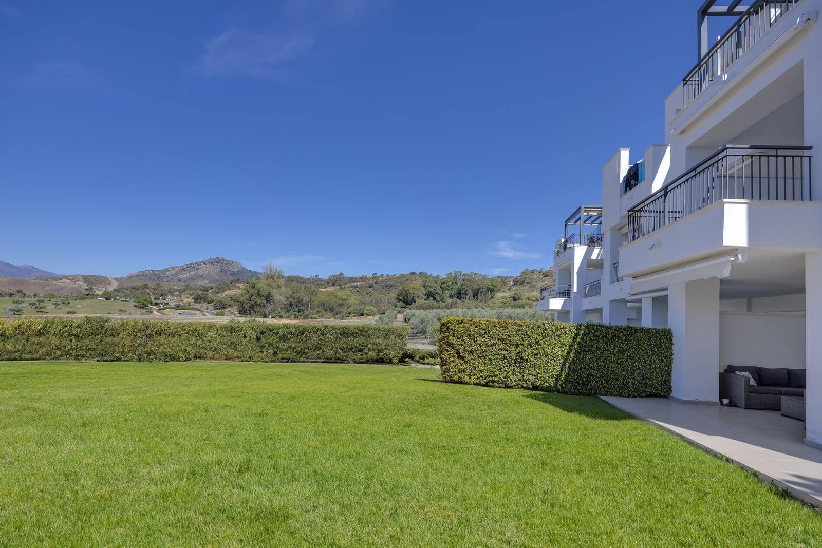 3 soveværelse Lejlighed til salg i Los Arqueros med swimmingpool garage - € 550.000 (Ref: 8744744)