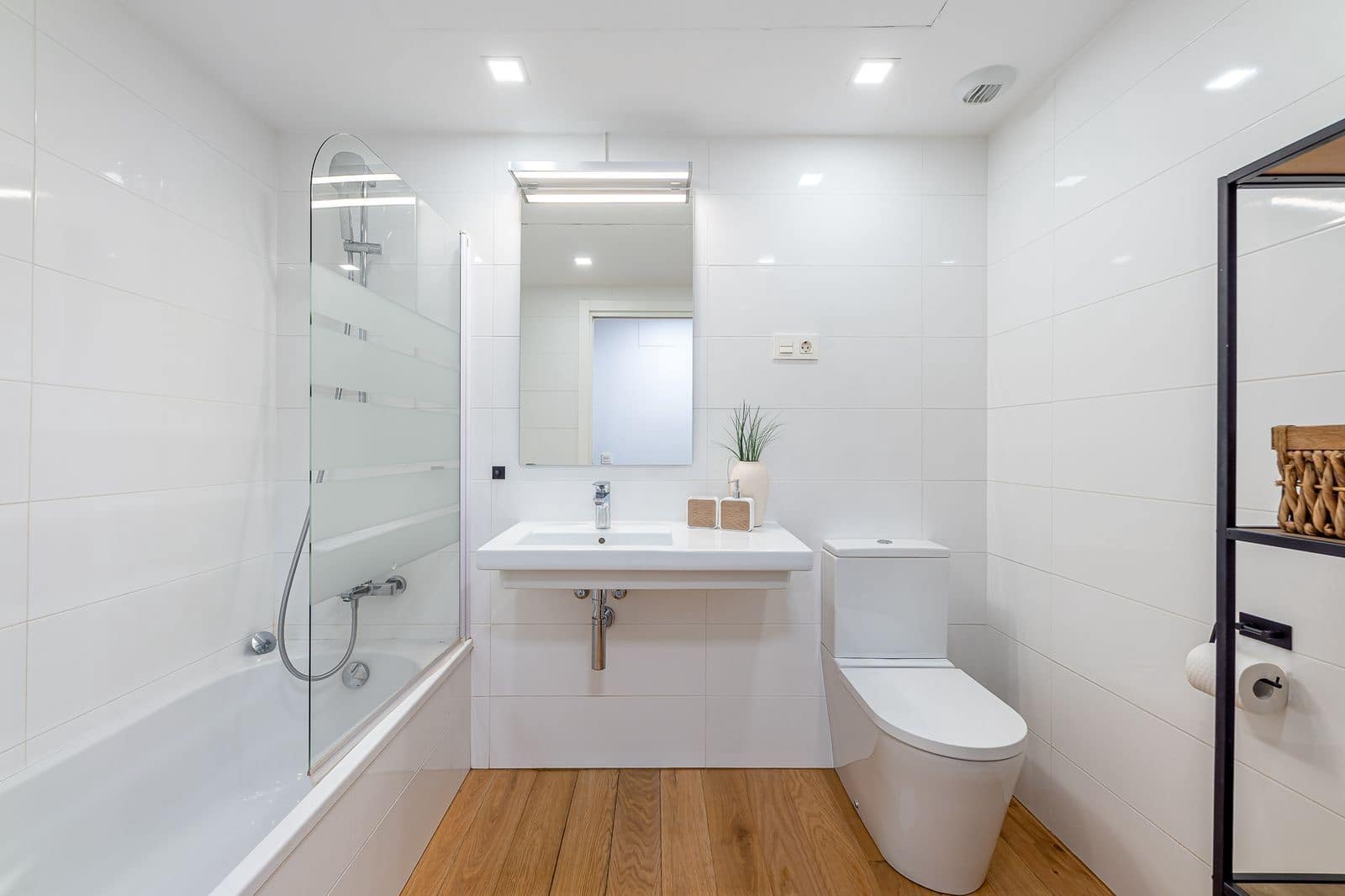 3 soveværelse Lejlighed til salg i El Faro med swimmingpool garage - € 625.000 (Ref: 8765868)