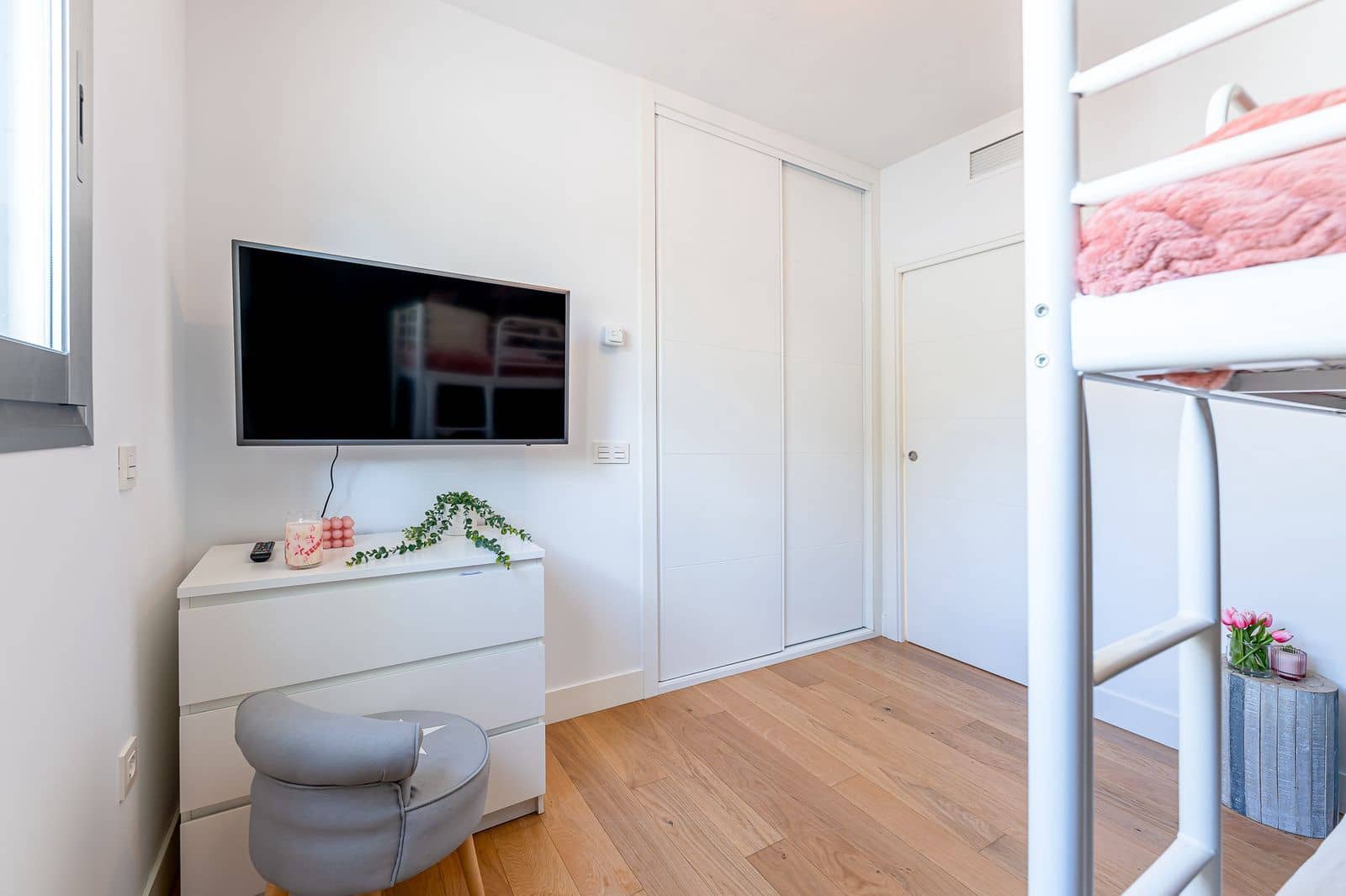 3 soveværelse Lejlighed til salg i El Faro med swimmingpool garage - € 625.000 (Ref: 8765868)