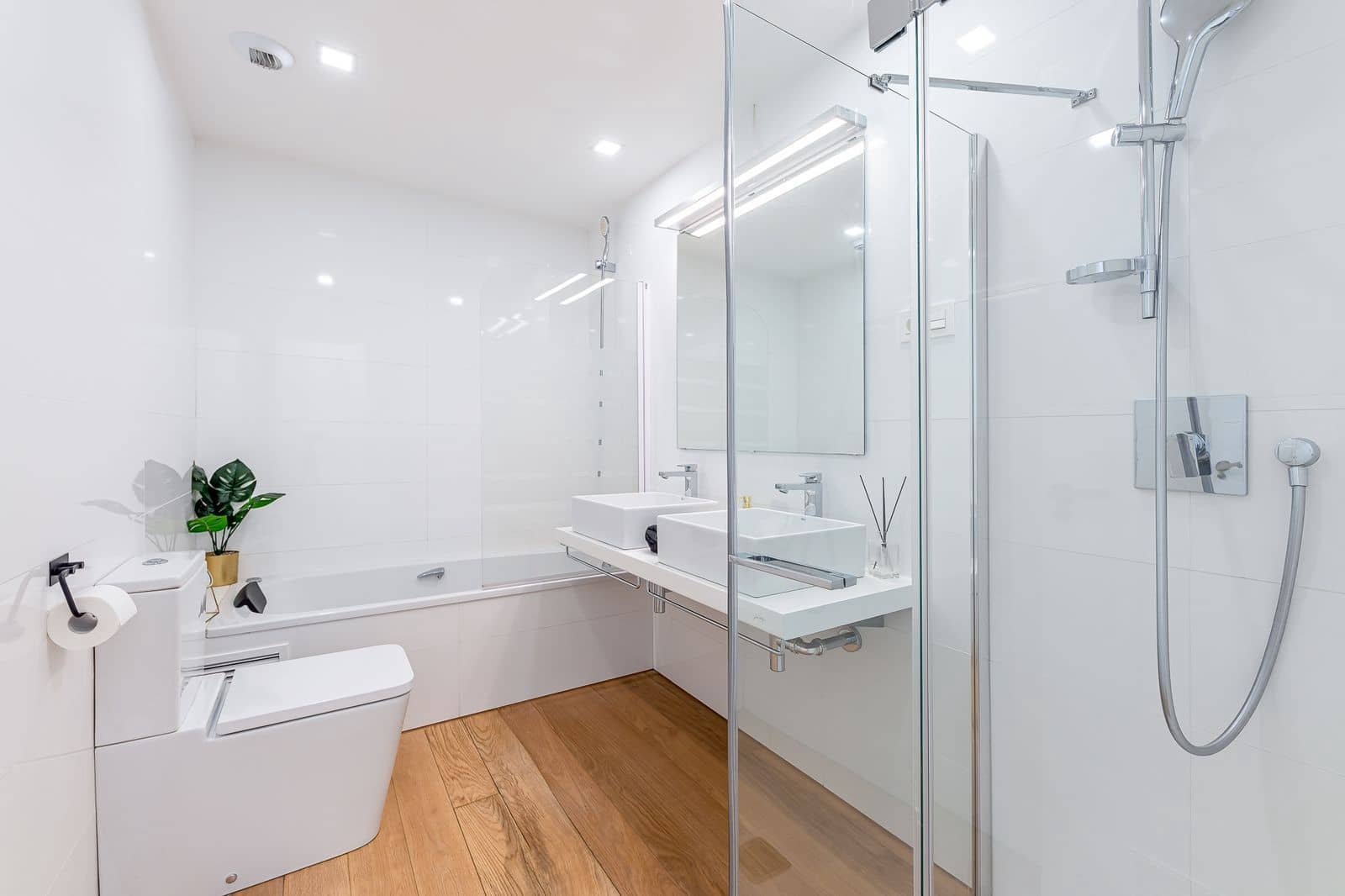 3 soveværelse Lejlighed til salg i El Faro med swimmingpool garage - € 625.000 (Ref: 8765868)