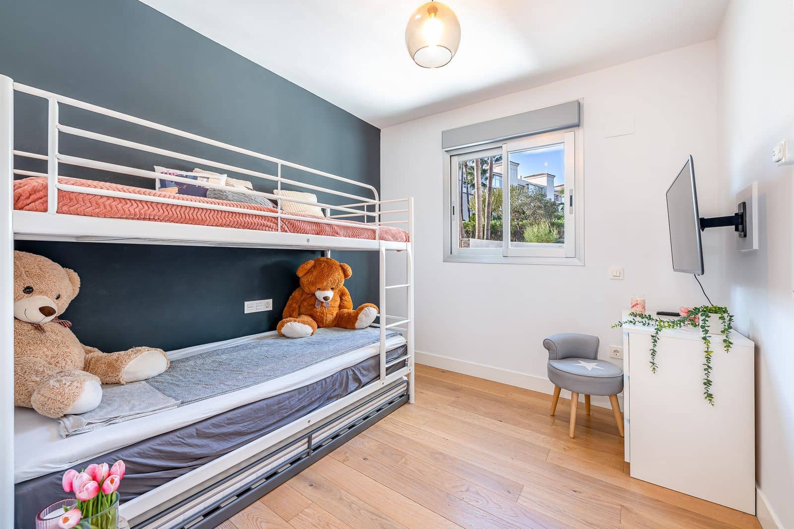 3 soveværelse Lejlighed til salg i El Faro med swimmingpool garage - € 625.000 (Ref: 8765868)