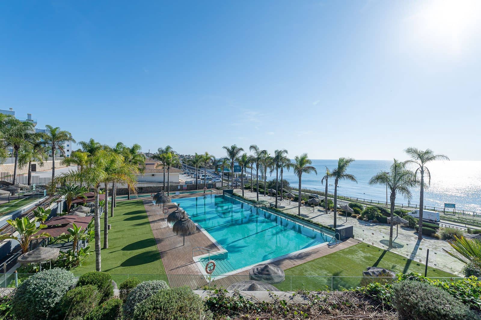 3 soveværelse Lejlighed til salg i El Faro med swimmingpool garage - € 625.000 (Ref: 8765868)