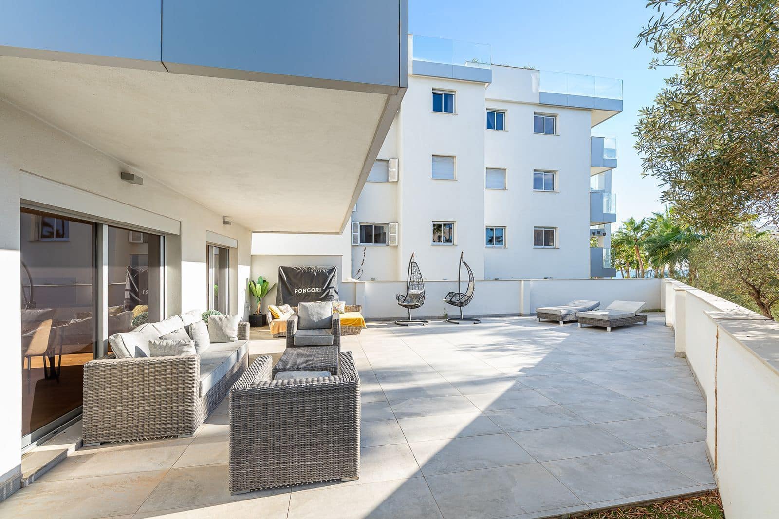 3 soveværelse Lejlighed til salg i El Faro med swimmingpool garage - € 625.000 (Ref: 8765868)