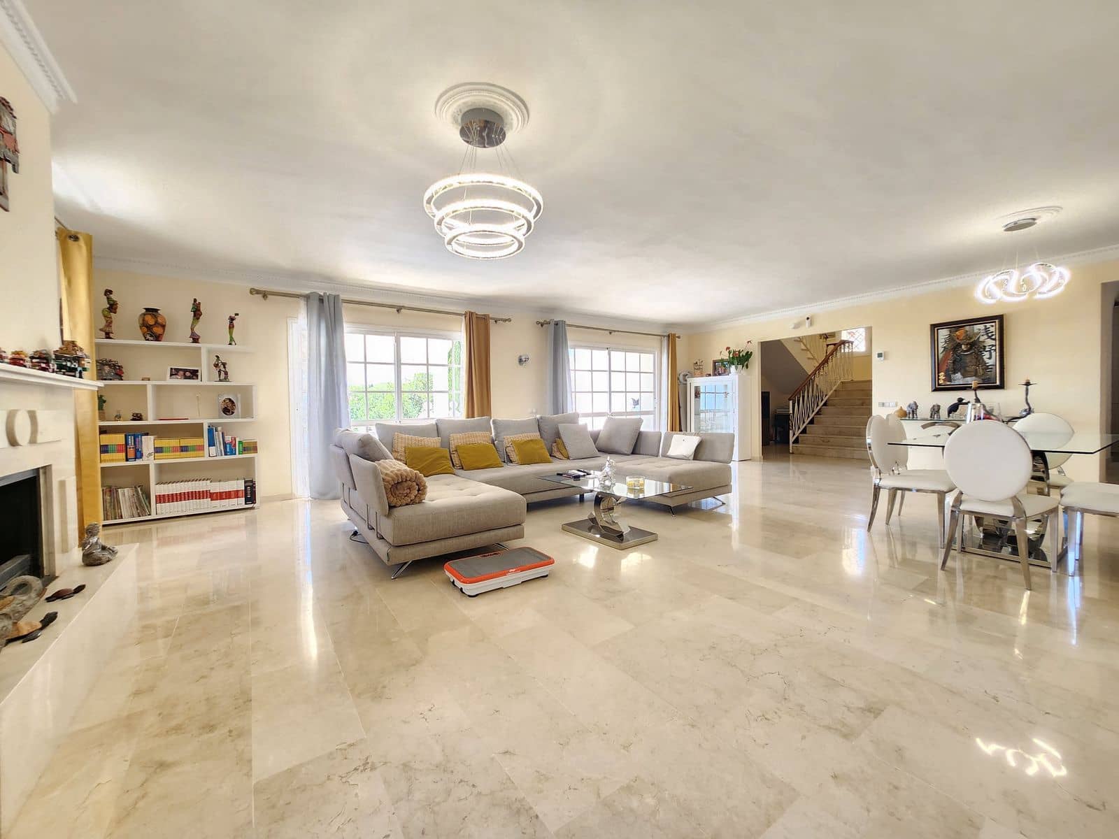 5 soveværelse Villa til salg i El Faro med swimmingpool garage - € 1.149.000 (Ref: 8765870)