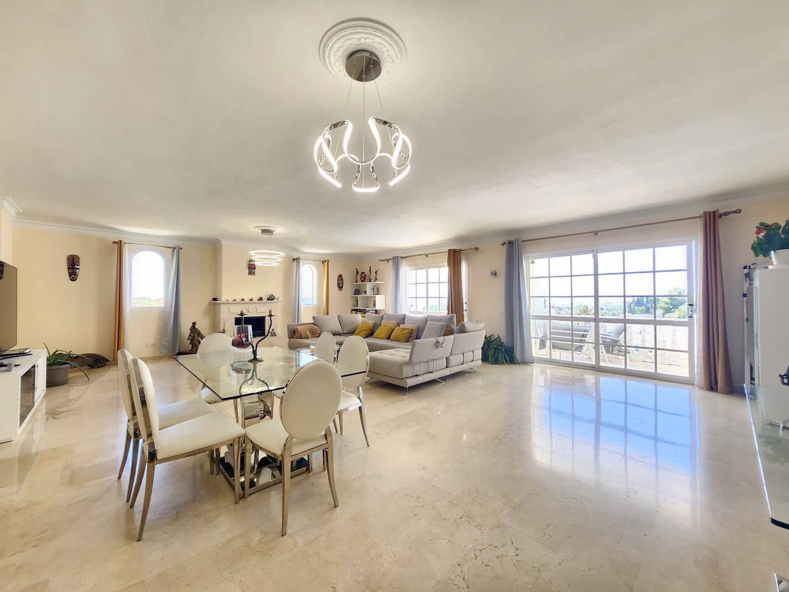 5 soveværelse Villa til salg i El Faro med swimmingpool garage - € 1.149.000 (Ref: 8765870)