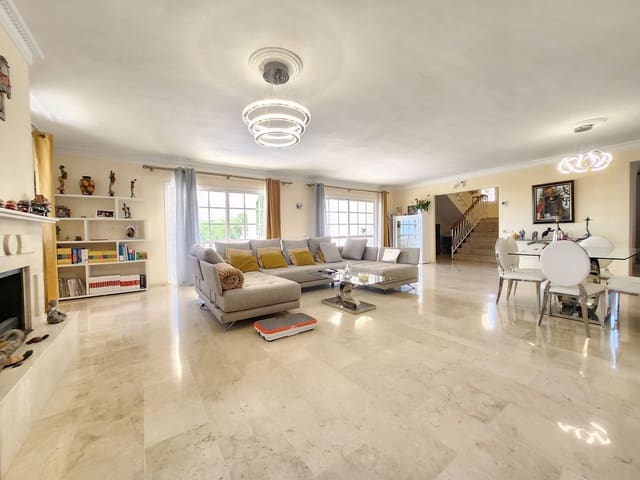 5 bedroom Villa for sale in El Faro, Mijas with pool garage - € 1,149,000 (Ref: 8765870)