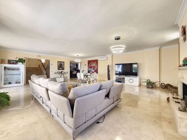 5 bedroom Villa for sale in El Faro, Mijas with pool garage - € 1,149,000 (Ref: 8765870)