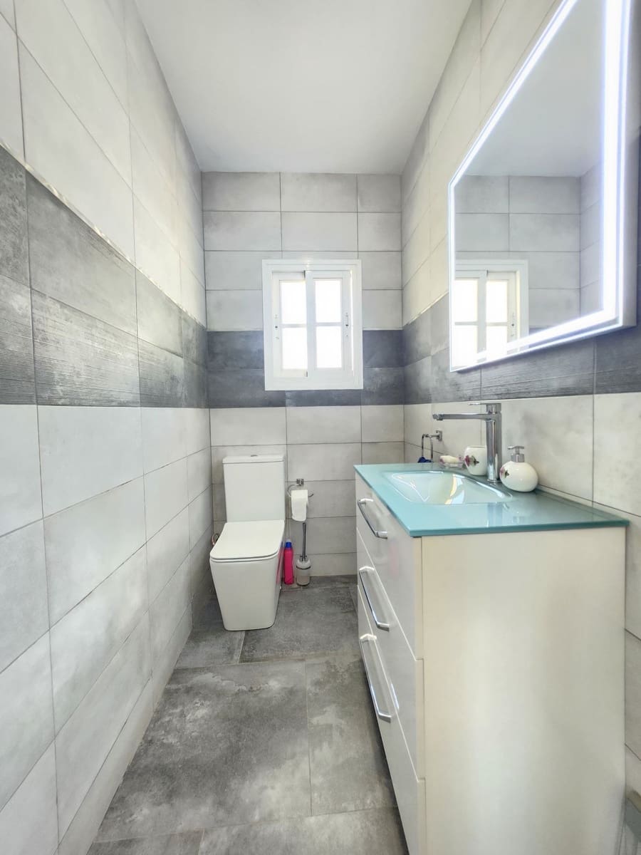 5 soveværelse Villa til salg i El Faro med swimmingpool garage - € 1.149.000 (Ref: 8765870)