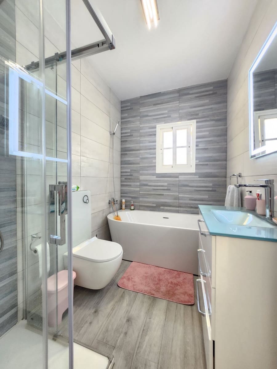 5 soveværelse Villa til salg i El Faro med swimmingpool garage - € 1.149.000 (Ref: 8765870)