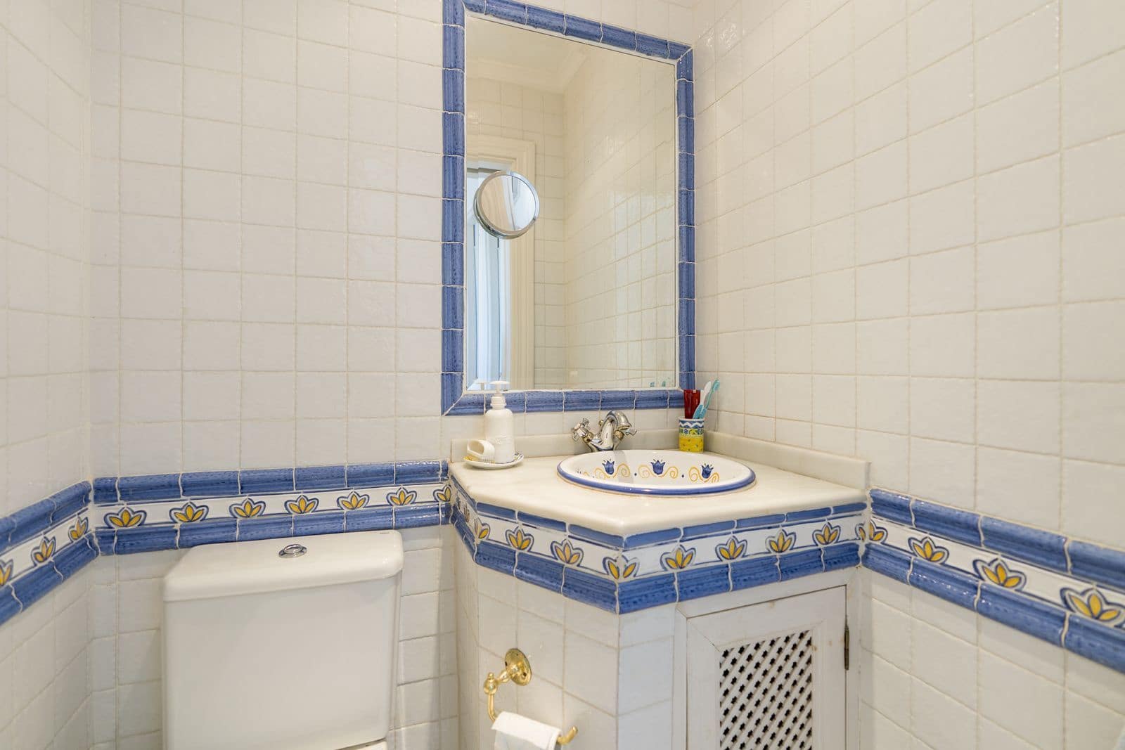 3 soveværelse Semi-Rækkehus til salg i Estepona med swimmingpool garage - € 619.000 (Ref: 8772646)