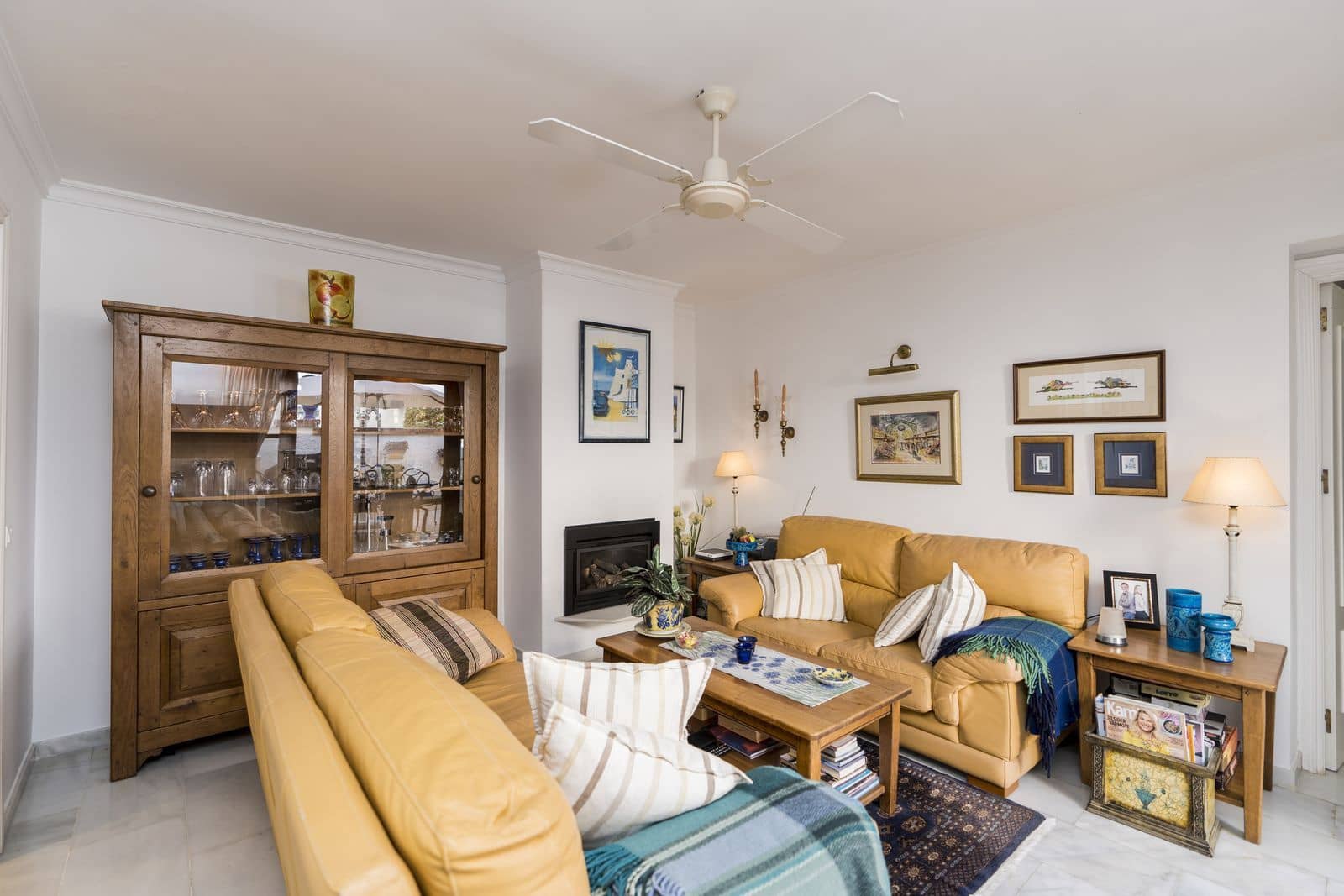 3 soveværelse Semi-Rækkehus til salg i Estepona med swimmingpool garage - € 619.000 (Ref: 8772646)