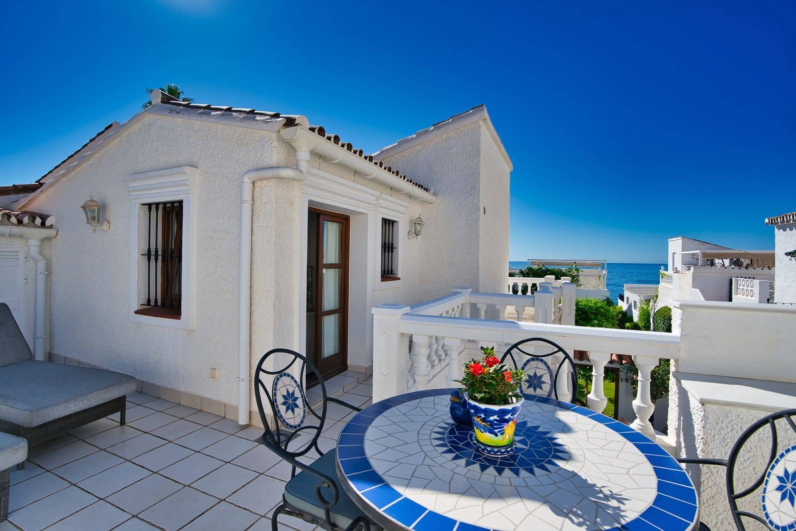 3 soveværelse Semi-Rækkehus til salg i Estepona med swimmingpool garage - € 619.000 (Ref: 8772646)