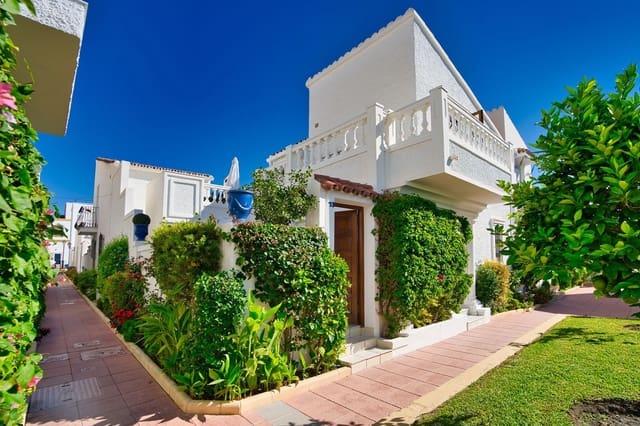3 soveværelse Semi-Rækkehus til salg i Estepona med swimmingpool garage - € 619.000 (Ref: 8772646)