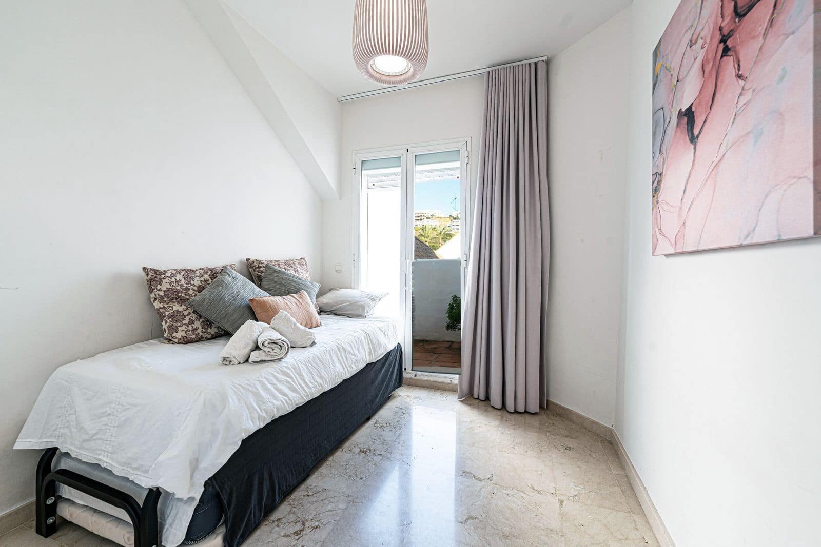 3 soveværelse Penthouse til salg i Casares med swimmingpool garage - € 899.000 (Ref: 8772687)