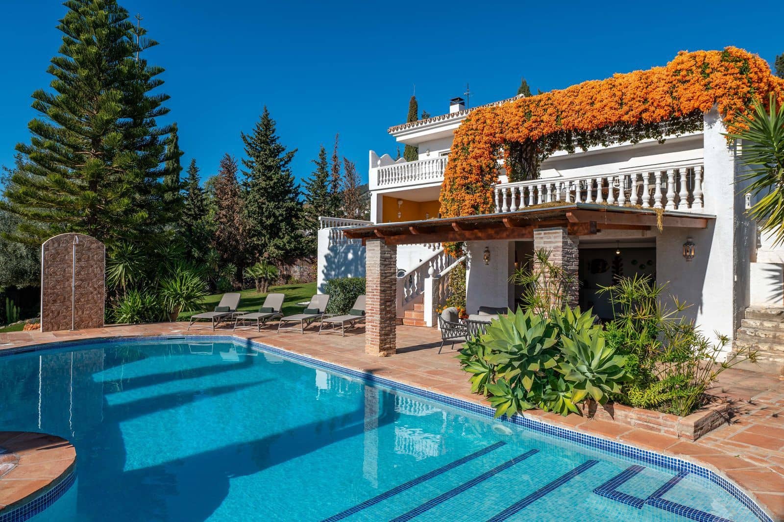 4 soveværelse Villa til salg i Valtocado med swimmingpool garage - € 1.285.000 (Ref: 8777531)