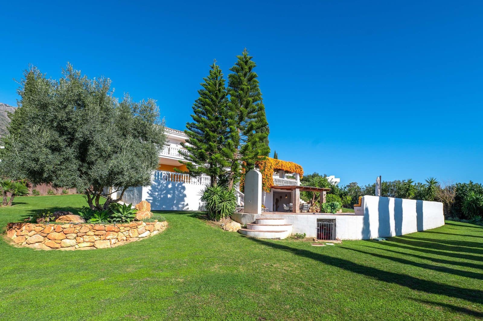 4 soveværelse Villa til salg i Valtocado med swimmingpool garage - € 1.285.000 (Ref: 8777531)