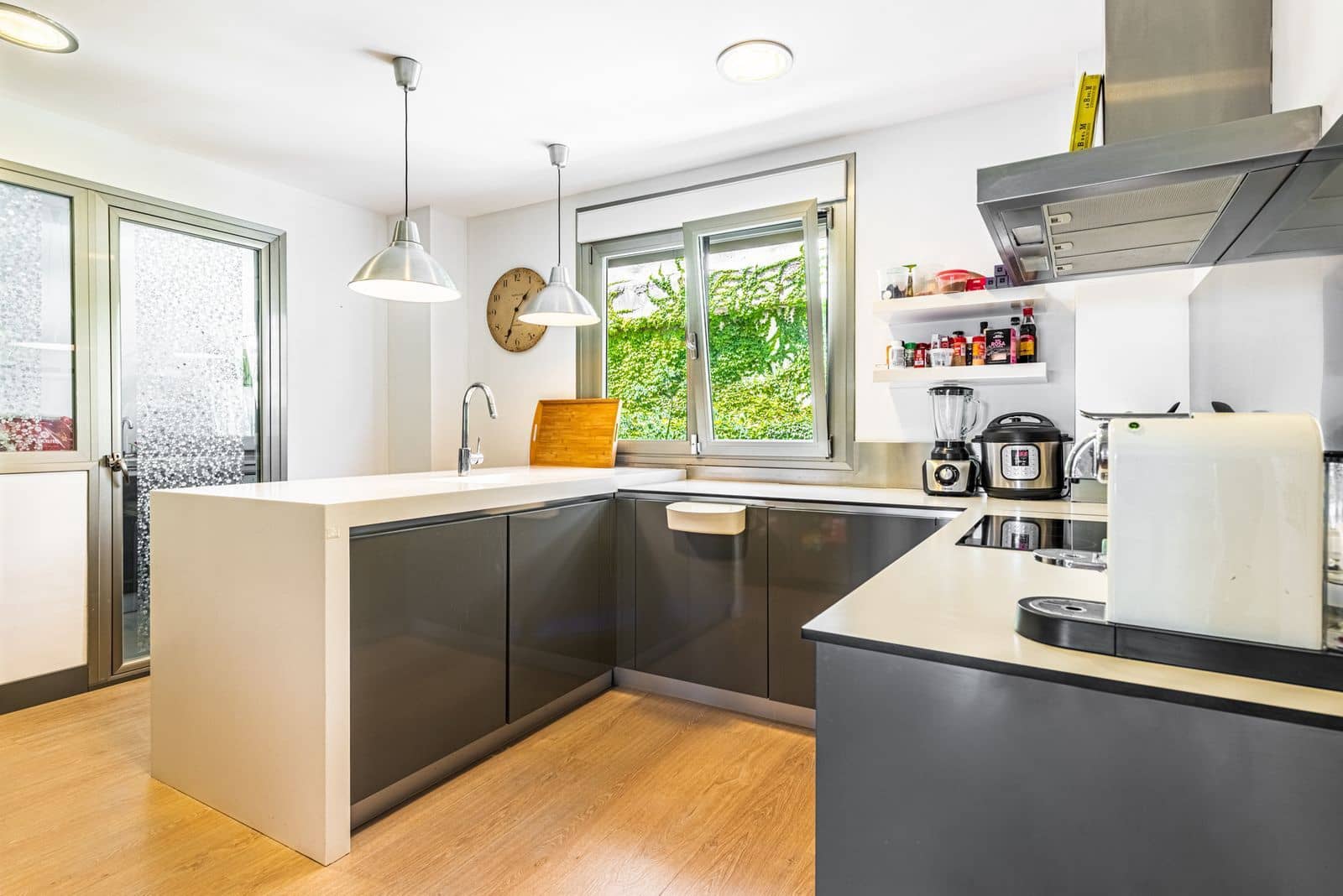 3 soverom Leilighet til salgs i Benahavis med svømmebasseng garasje - € 915 000 (Ref: 8780743)