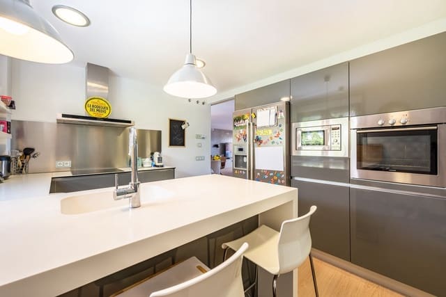 3 Zimmer Apartment zu verkaufen in Benahavís mit Pool Garage - 915.000 € (Ref: 8780743)