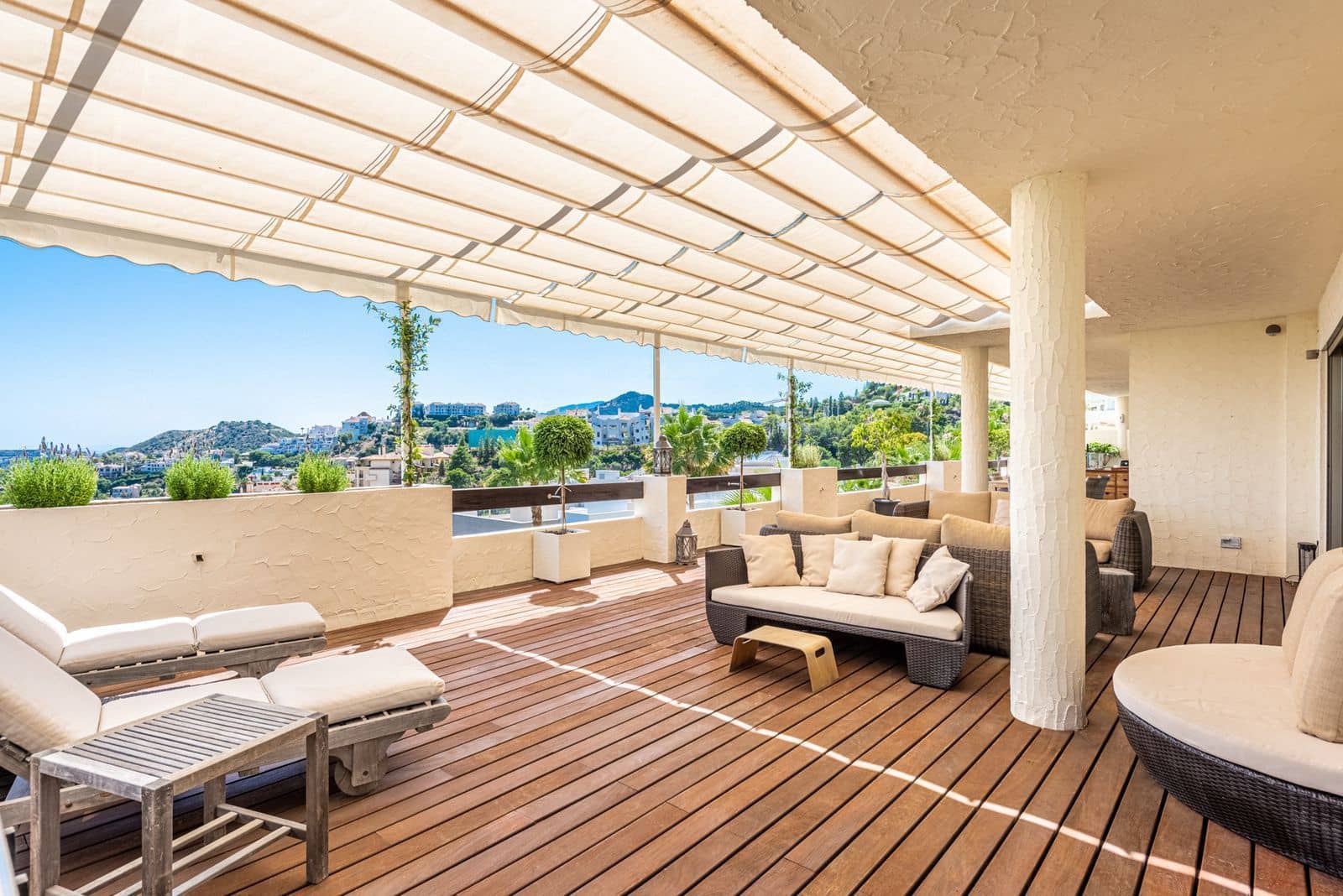 3 soverom Leilighet til salgs i Benahavis med svømmebasseng garasje - € 915 000 (Ref: 8780743)