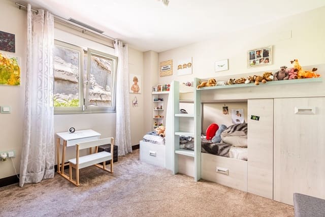 3 Zimmer Apartment zu verkaufen in Benahavís mit Pool Garage - 915.000 € (Ref: 8780743)