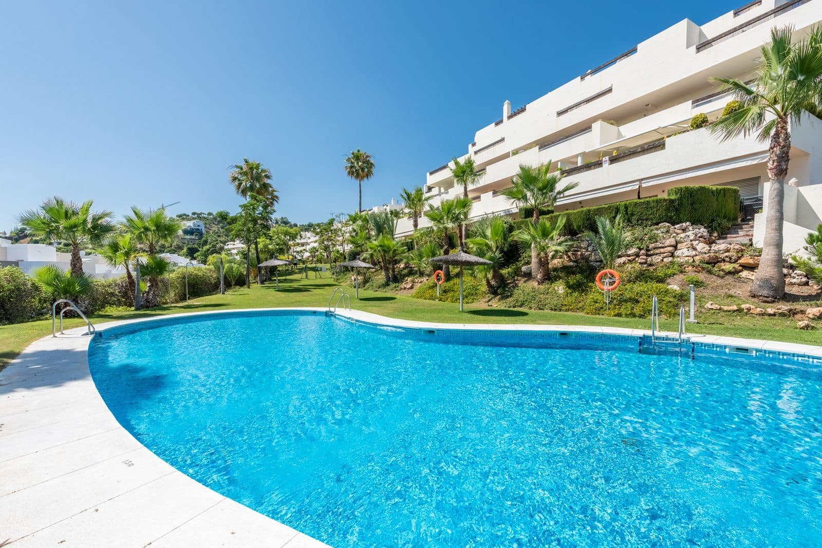 3 soverom Leilighet til salgs i Benahavis med svømmebasseng garasje - € 915 000 (Ref: 8780743)