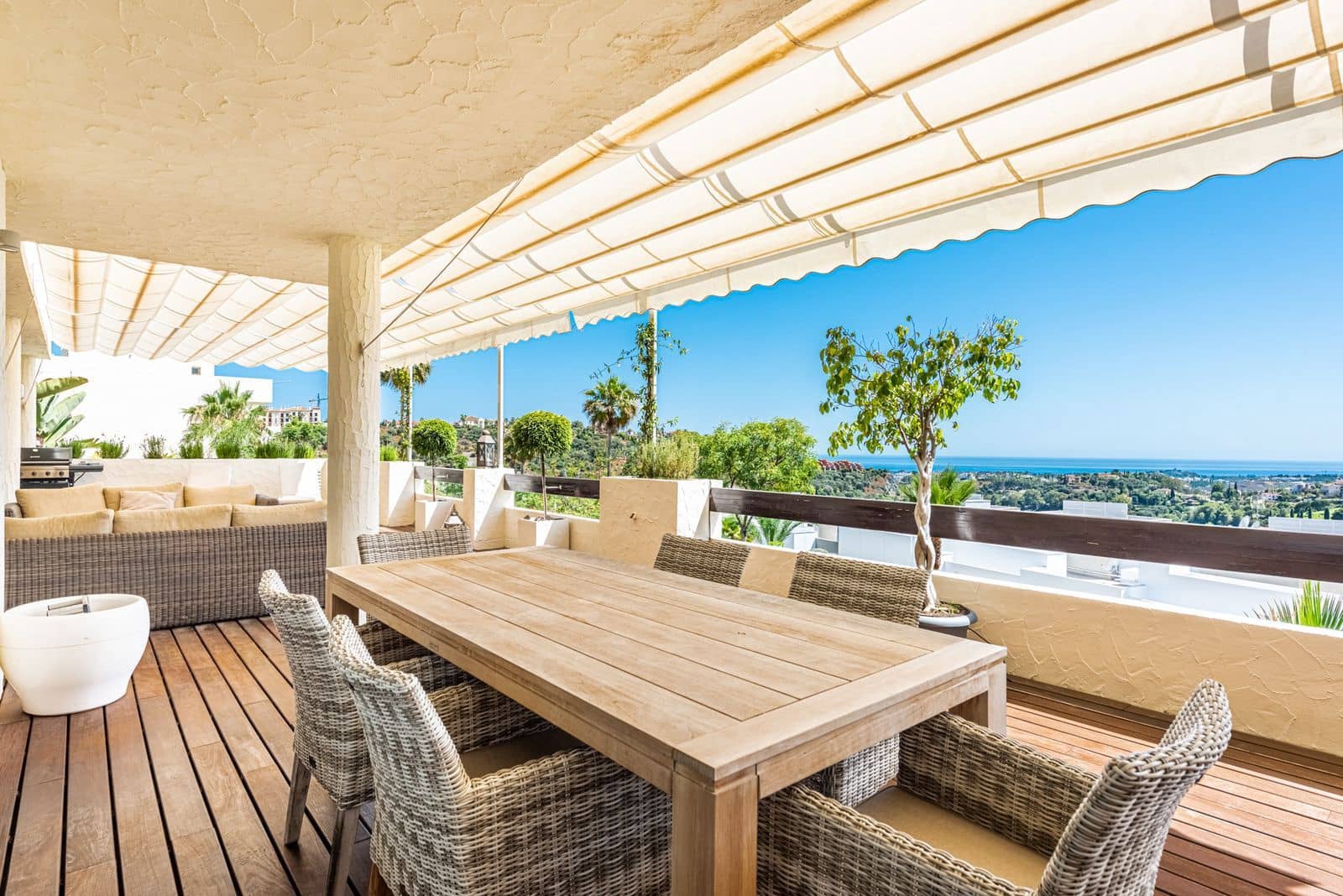 3 soverom Leilighet til salgs i Benahavis med svømmebasseng garasje - € 915 000 (Ref: 8780743)