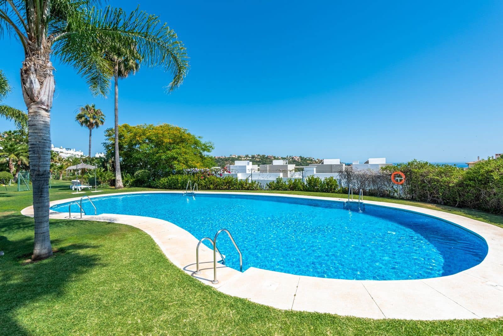 3 soverom Leilighet til salgs i Benahavis med svømmebasseng garasje - € 915 000 (Ref: 8780743)