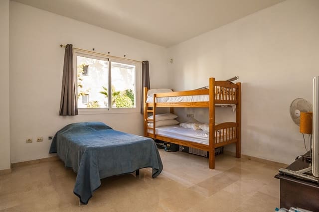 2 soverom Leilighet til salgs i Cabopino, Marbella med svømmebasseng garasje - € 495 000 (Ref: 8780763)