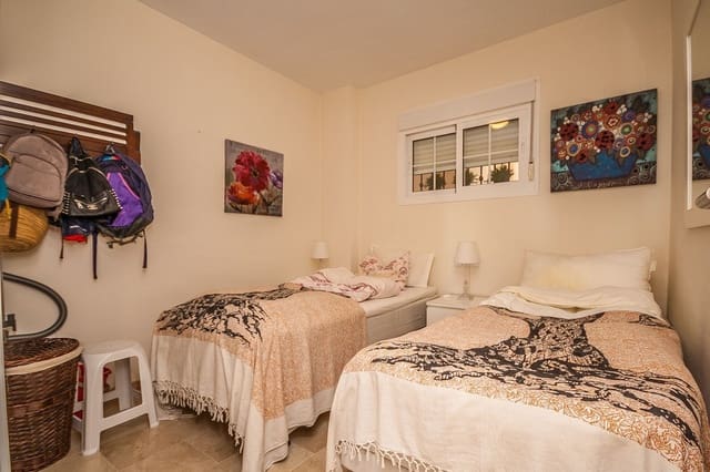 2 soveværelse Lejlighed til salg i La Cala de Mijas, Mijas med swimmingpool garage - € 415.000 (Ref: 8780777)